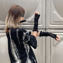 Митенки в сетку с узором паутина фото
